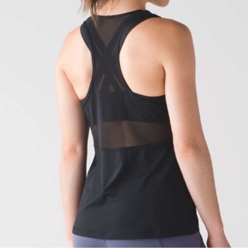 Lululemon Fast As Light 2-In-1 Tank Black size 6